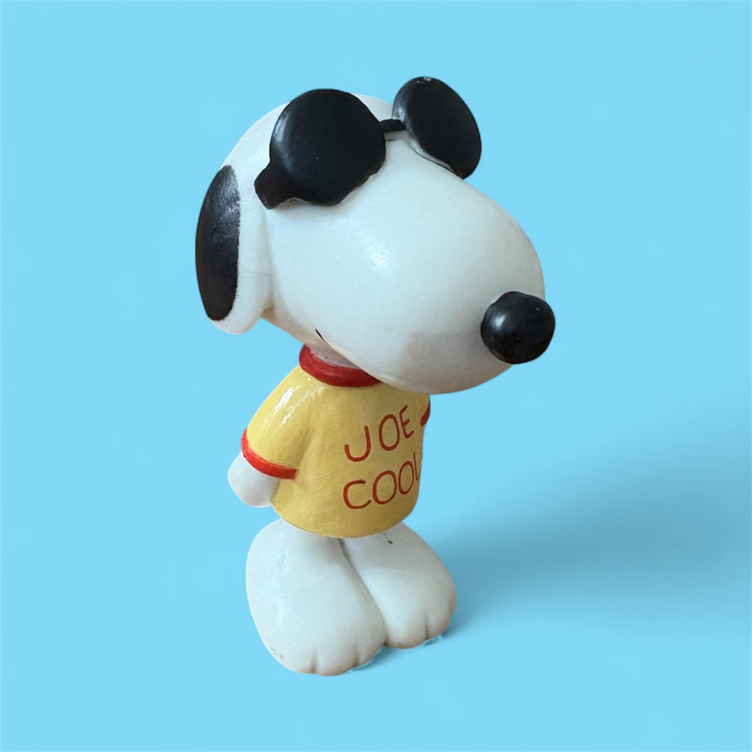 Joe Cool Snoopy plastoy Vintage Vinyl Figure