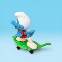 Vintage Skateboarding Super Smurf 40204