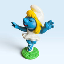 Vintage BALLERINA smurfette 1977
