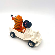 Vintage Garfield In a White Limo Vinyl Figure