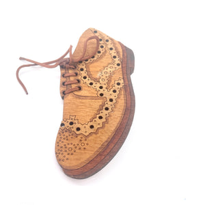 Tatty Devine Oxford Brogue Wooden Brooch.