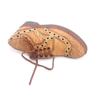 Tatty Devine Oxford Brogue Wooden Brooch.