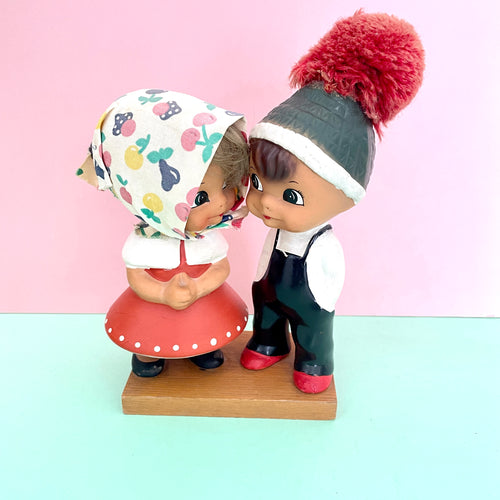 Vintage Kitsch Big Eye Girl And Boy Ceramic Figure