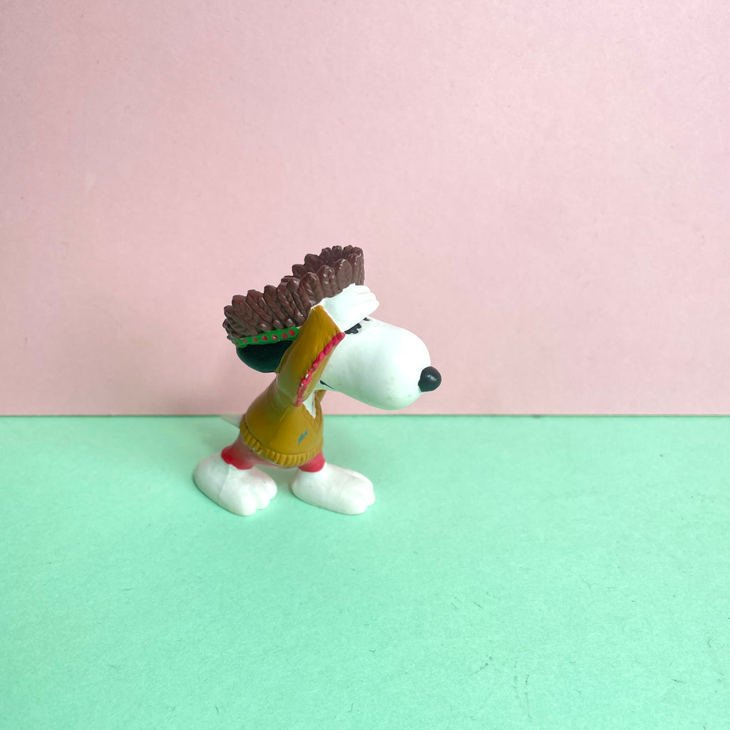 Snoopy Vintage Vinyl Figure -Native American – Love From Random