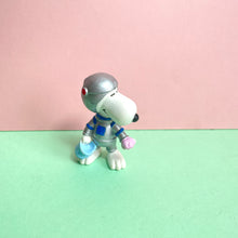 Snoopy Vintage Vinyl Figure -Astronaut colour Variant