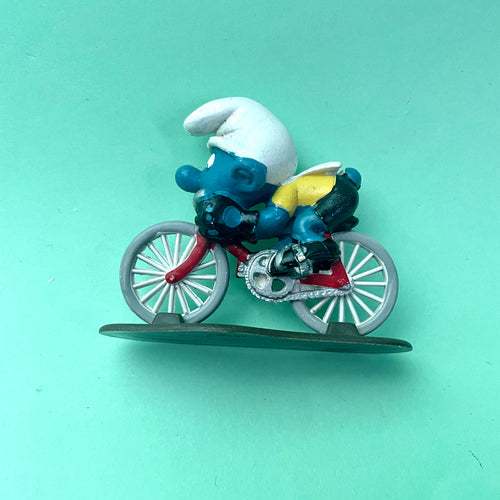 Vintage Cyclist Super Smurf 40501 with base