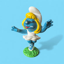 Vintage BALLERINA smurfette 1977