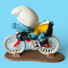 Vintage Cyclist Super Smurf 40501 with base