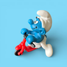 Vintage Scooter Super Smurf 40230