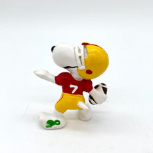 Snoopy Vintage Vinyl Figure - American Football