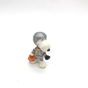 c1980s collectable  PVC vinyl Peanuts figure of Snoopy as an astronaut / spaceman   He has some play wear and some light scuffs to his helmet 