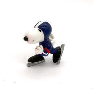 c1980s collectable  PVC vinyl Peanuts figure of Snoopy as a Speed Skater.      