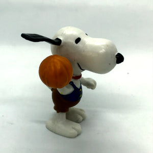 Snoopy Vintage Vinyl Figure - BASKETBALL