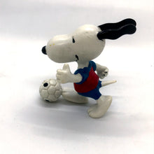 Snoopy Vintage Vinyl Figure - Footballer